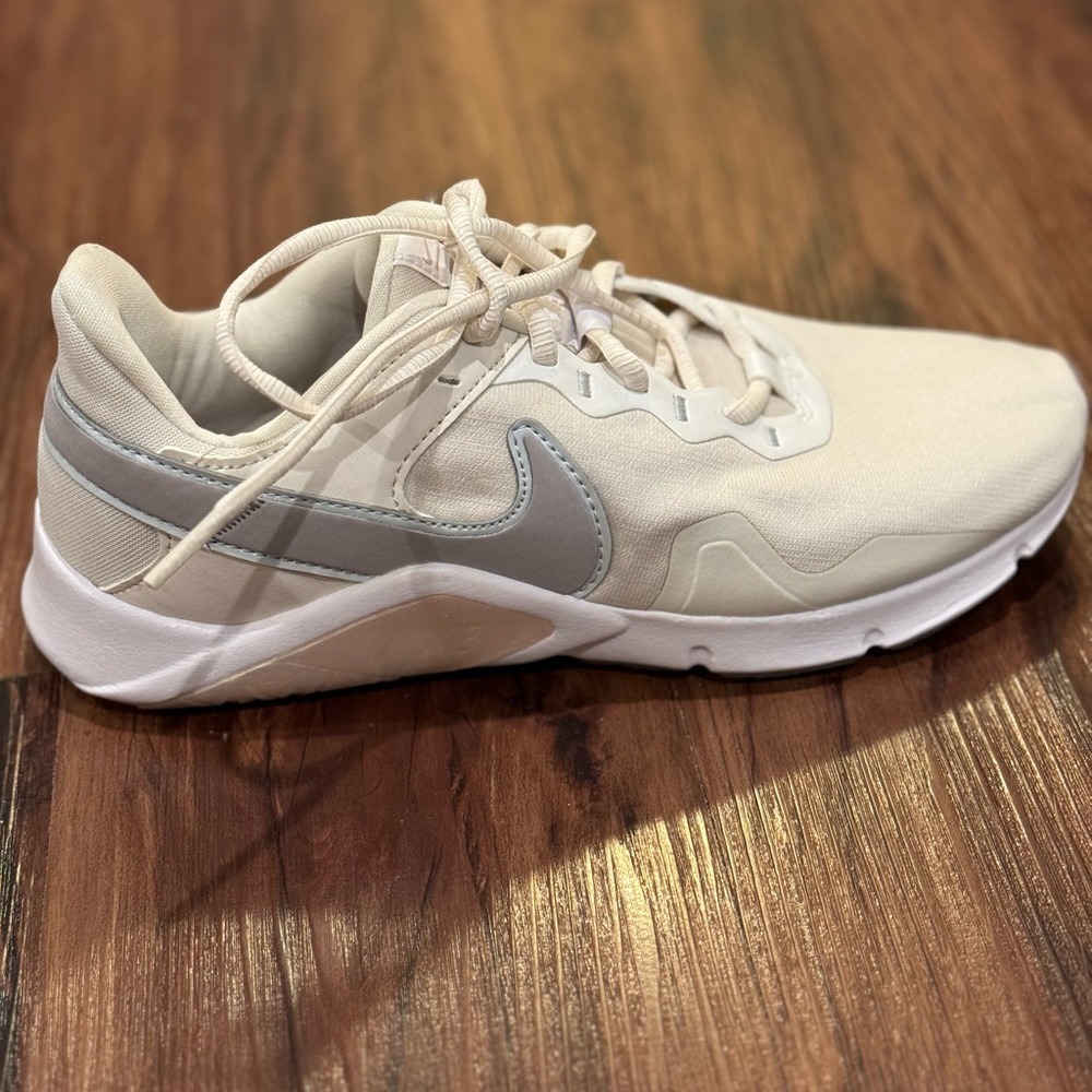 Never been worn Nike shoes